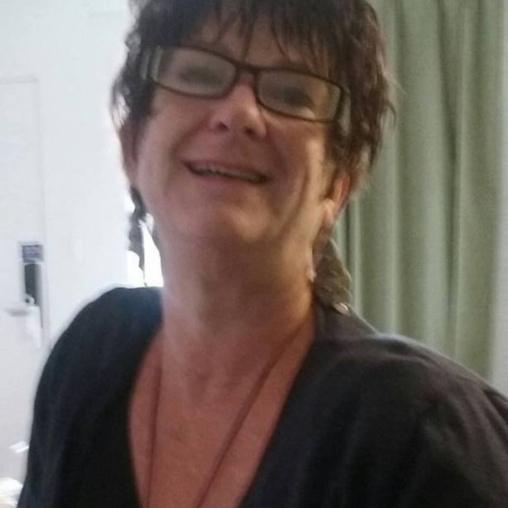 Meet your Posher, Laurie